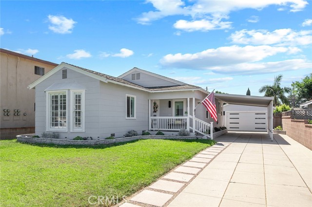 Property photo of 9716 Oak ST