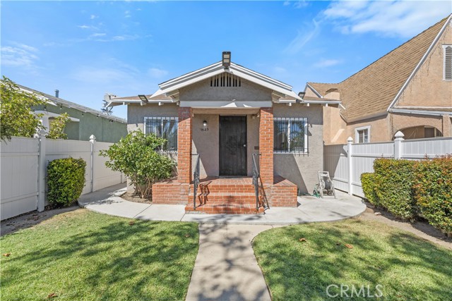 Property photo of 1523 W 59th ST