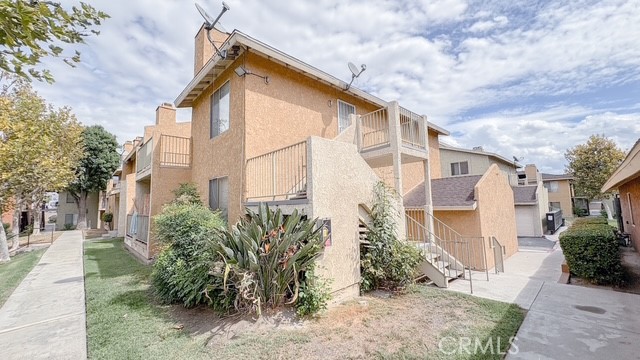 Property photo of 1025 N Tippecanoe AV