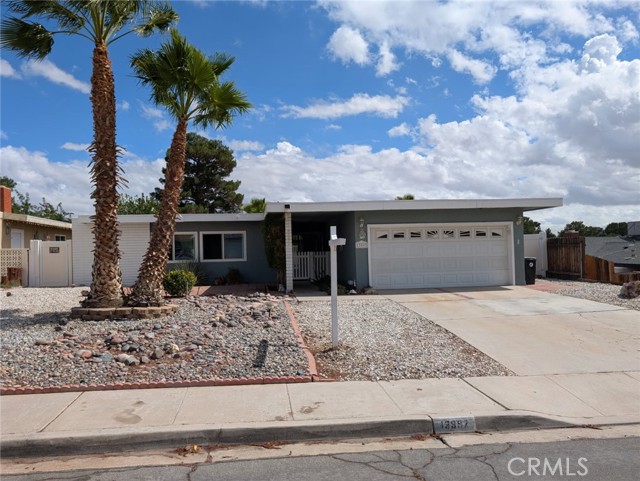 Property photo of 13997 Wimbleton DR