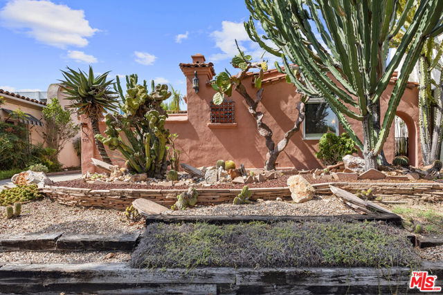 Property photo of 931 S Ogden DR