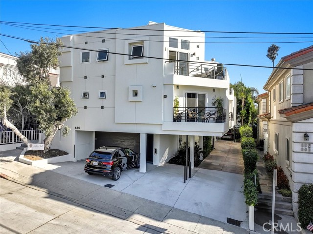 Property photo of 610 9th ST