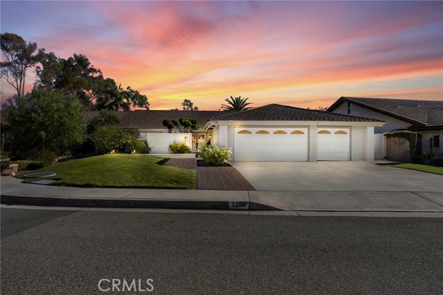 Property photo of 2206 Oakridge CT