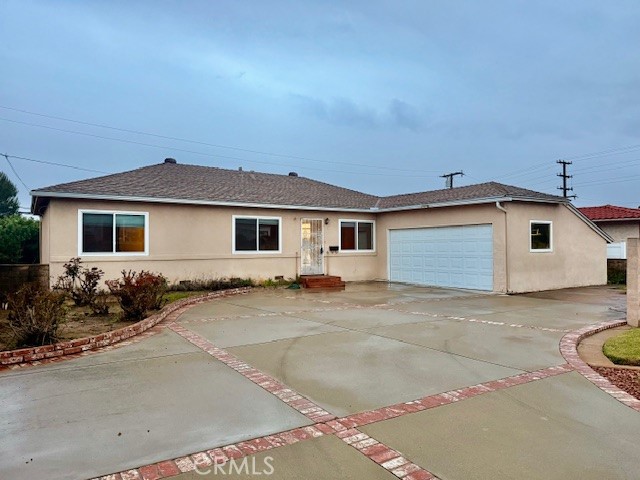 Property photo of 922 E Edgecomb