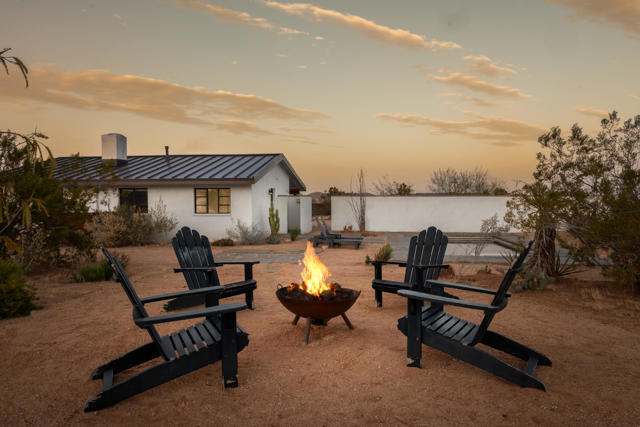 Property photo of 1564 Hilton AV