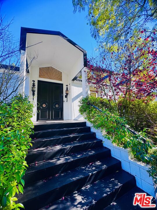 Property photo of 936 Chantilly RD