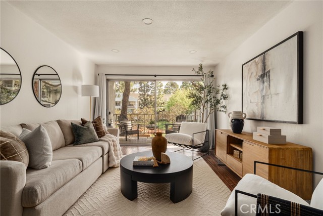 Property photo of 102 Scholz Plaza