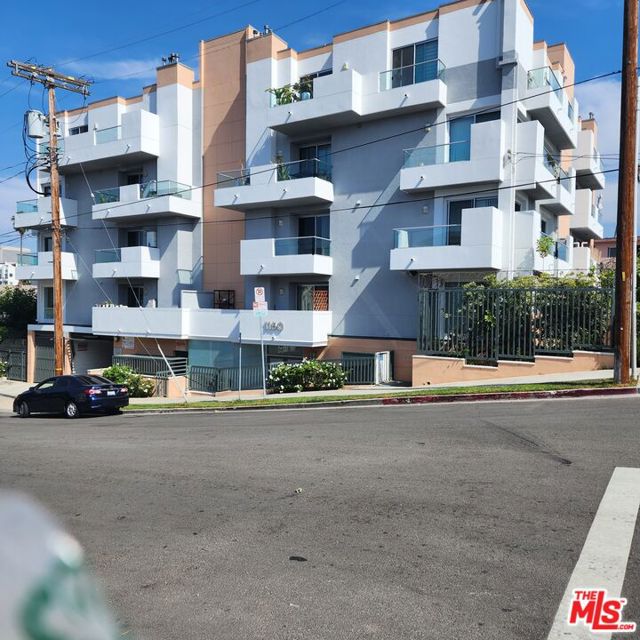 Property photo of 1150 S Oxford AV