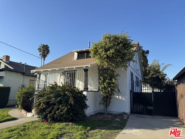 Property photo of 611 W 58th ST