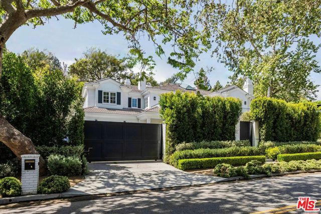 Property photo of 1943 Mandeville Canyon RD