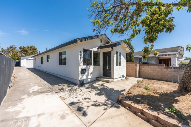 Property photo of 605 E Mission RD