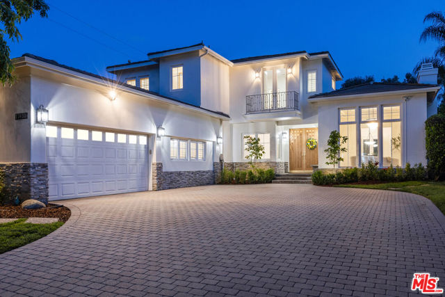 Property photo of 17400 Oak Creek CT