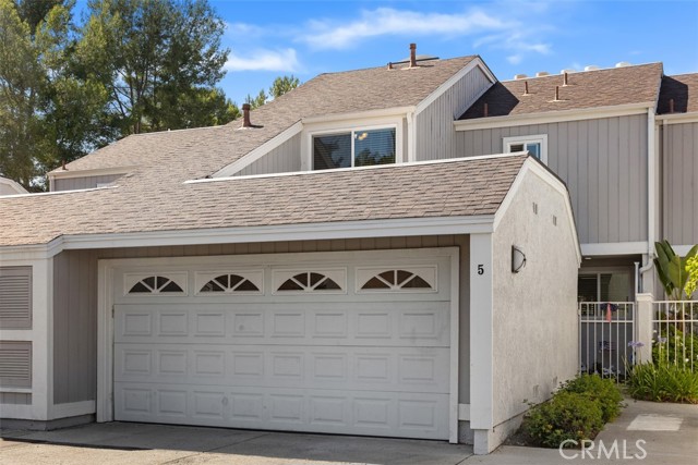 Property photo of 5 Sage Hill LN
