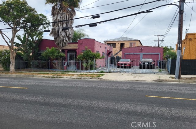 Property photo of 8110 S Denker AV