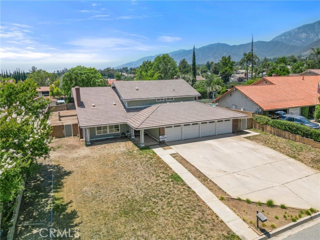 Photo of 6036 Eastwood Av