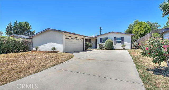 Property photo of 833 W Orangepath ST