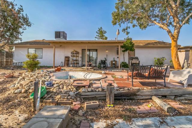 Property photo of 16654 Sholic ST