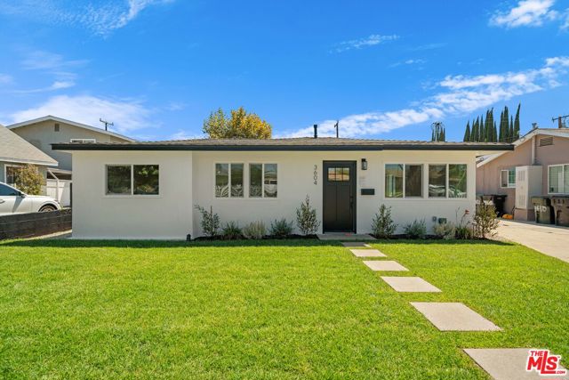Property photo of 3604 W Valencia DR