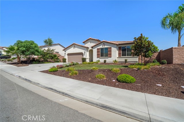 Property photo of 1537 Yucca CT