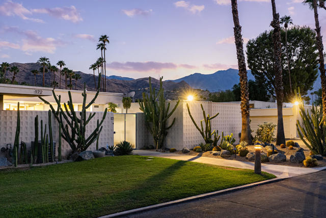 Property photo of 172 Desert Lakes DR