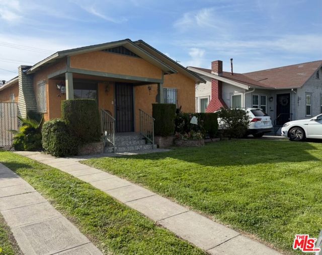 Property photo of 3895 3rd AV