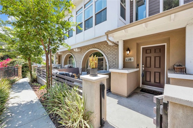 Property photo of 5307 Woodward LN