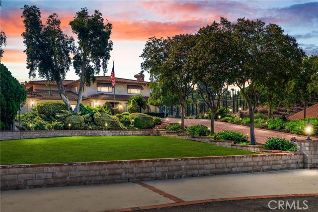 Property photo of 1922 Country Club LN