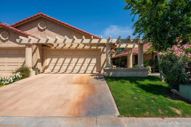 Property photo of 41444 Woodhaven Dr. DR