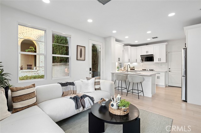 Property photo of 345 Tall Oak