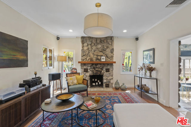 Property photo of 840 Country Club DR