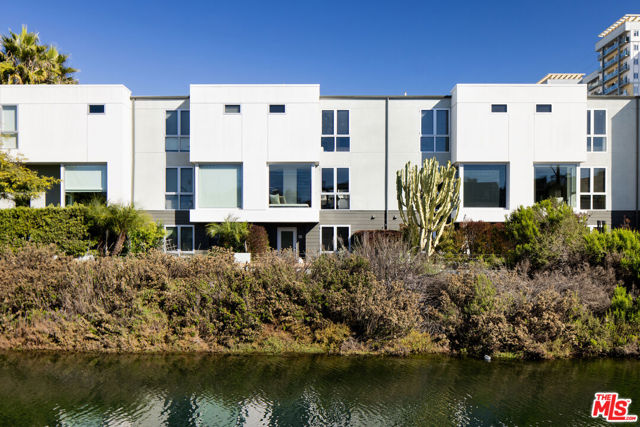 Property photo of 310 Washington BL