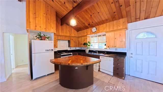 Property photo of 1935 Poplar