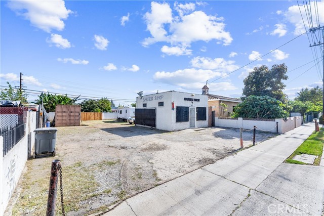 Property photo of 1704 W 2nd ST
