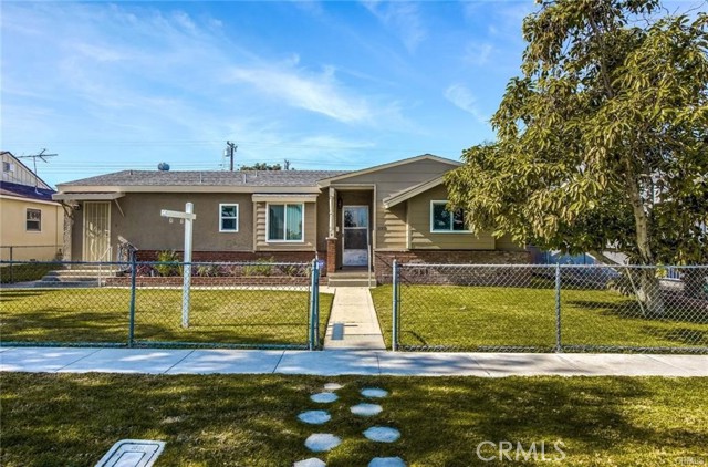 Property photo of 1001 S Pine DR