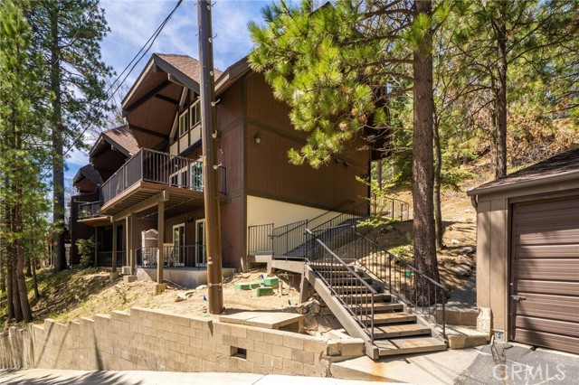 Property photo of 966 Willow Creek RD