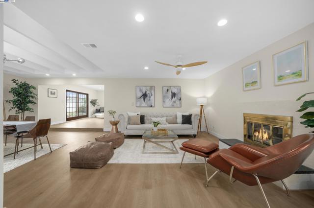 Property photo of 16871 Ross Lane