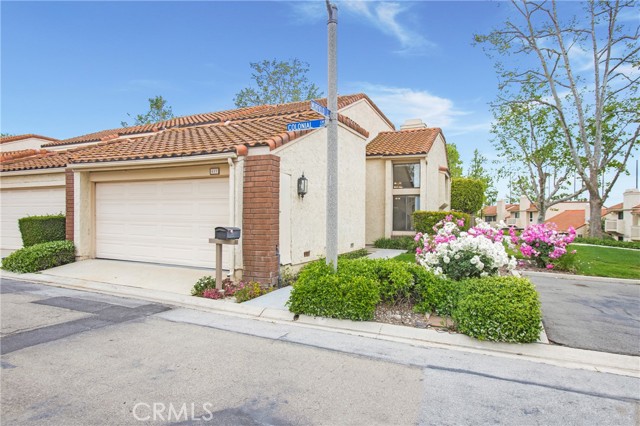 Photo of 611 Colonial Cr