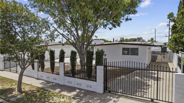 Property photo of 11177 Tamarack AV