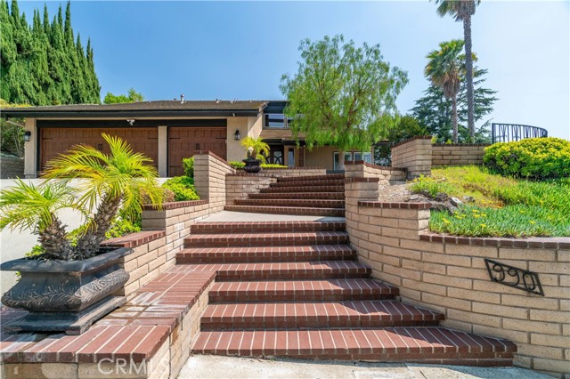 Property photo of 990 Calle Serra