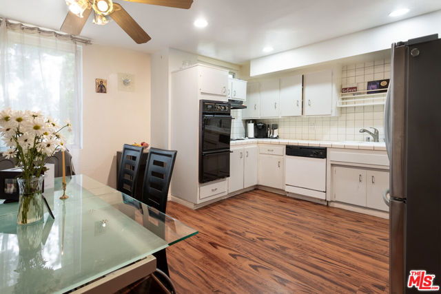 Property photo of 4610 Densmore AV