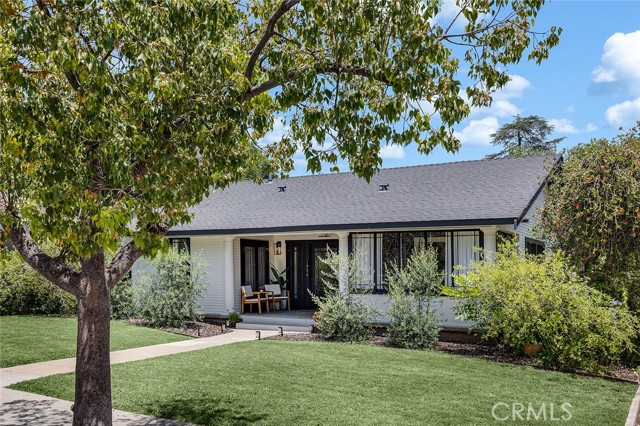 Property photo of 1926 Juanita AV