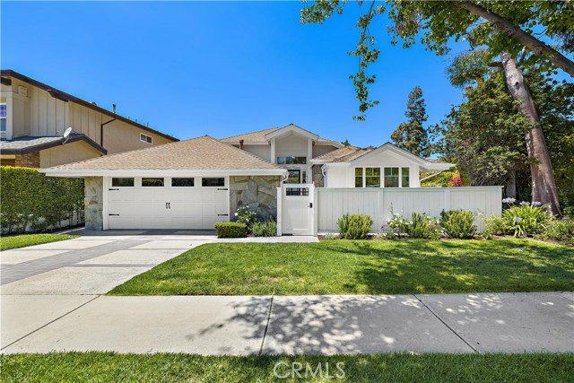 Property photo of 1119 Grove LN