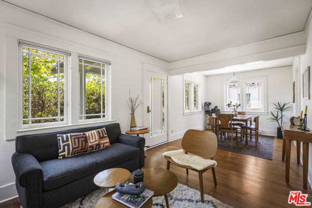 Property photo of 3865 Brunswick AV