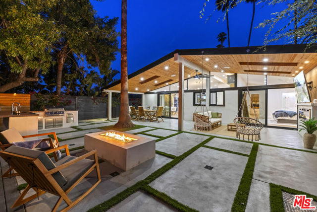 Property photo of 22263 Flanco RD