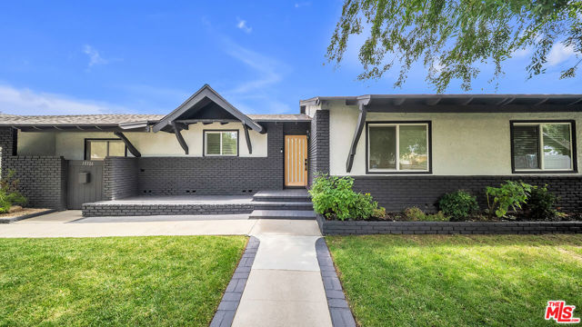 Property photo of 10326 Gothic AV