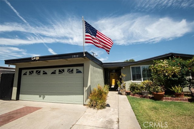 Property photo of 1913 W Beacon AV