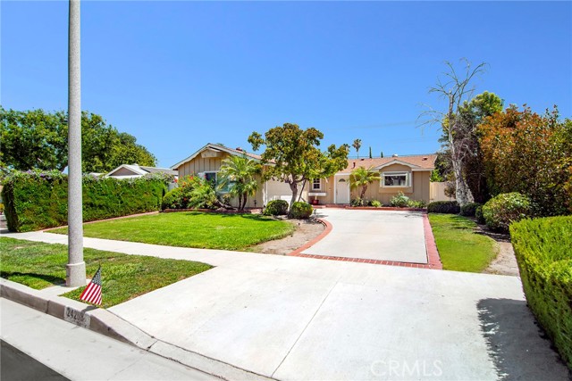 Property photo of 24208 Gilmore ST