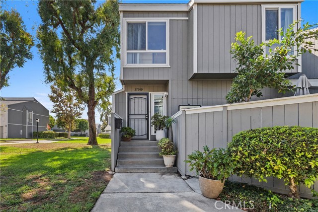 Property photo of 2730 W Segerstrom AV