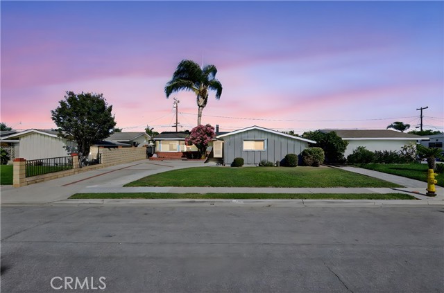 Property photo of 13592 Yosemite DR