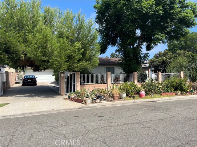 Property photo of 2515 E Orange Grove Ave
